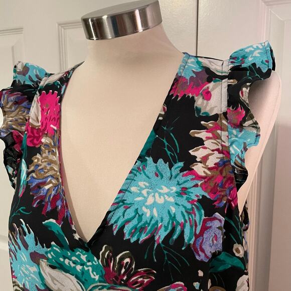 J.Crew Women's Floral V-neck Sleeveless Blouse, size 6 - Picture 4 of 7